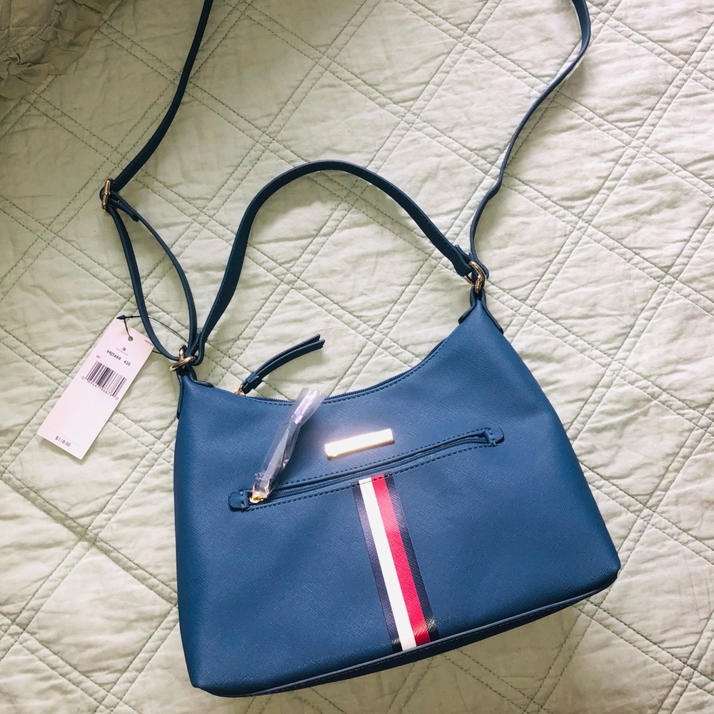 Tommy Hilfiger purse - Picture 1 of 5